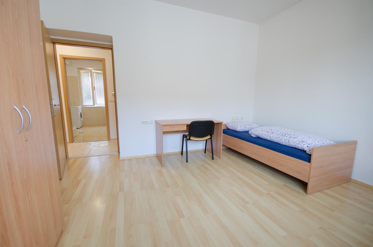 Glinska Rooms Любляна Экстерьер фото